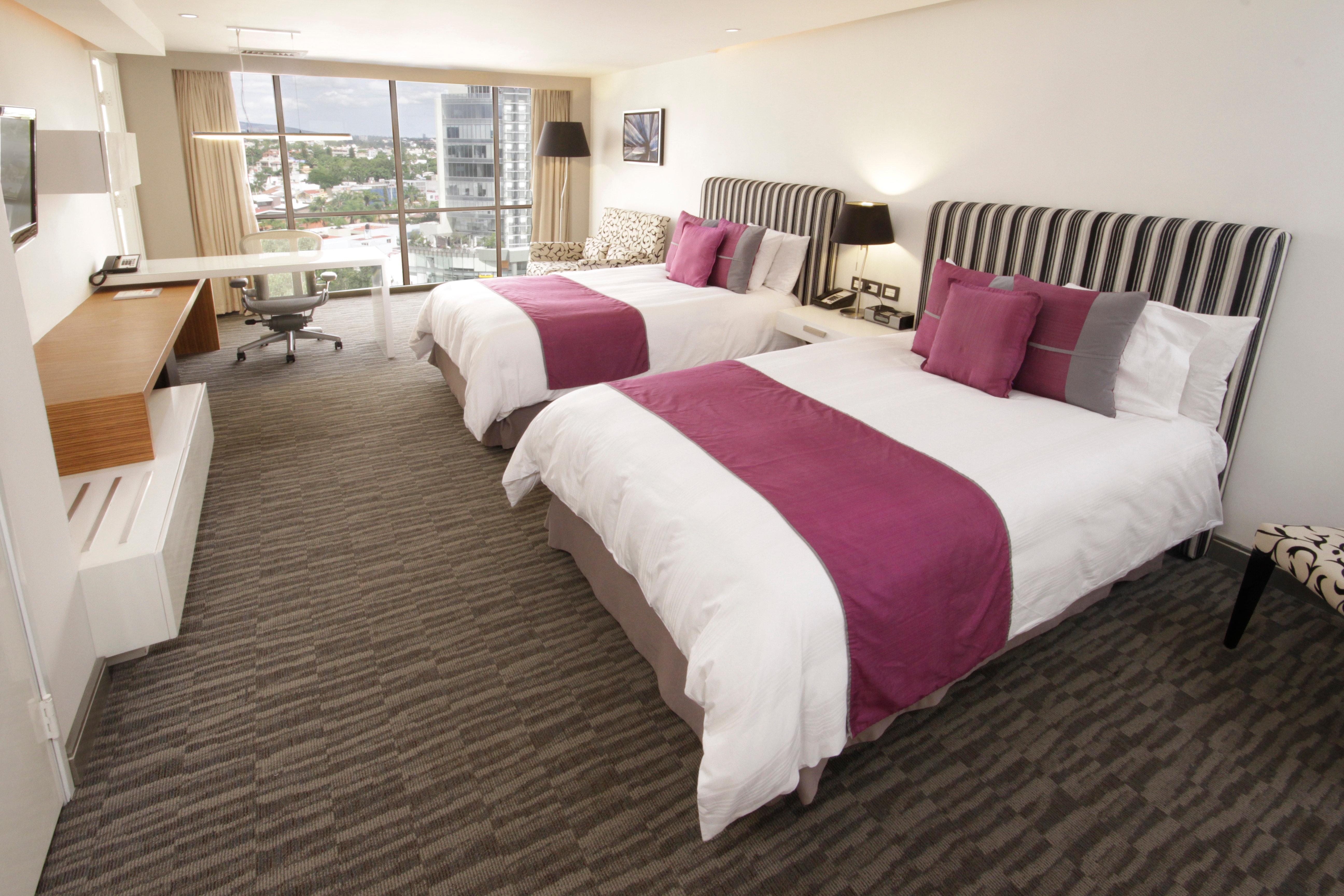 เปรซิเดนเต อินเตอร์คอนติเนนตัล กวาดาลาคารา Hotel ซาโปปัน ภายนอก รูปภาพ